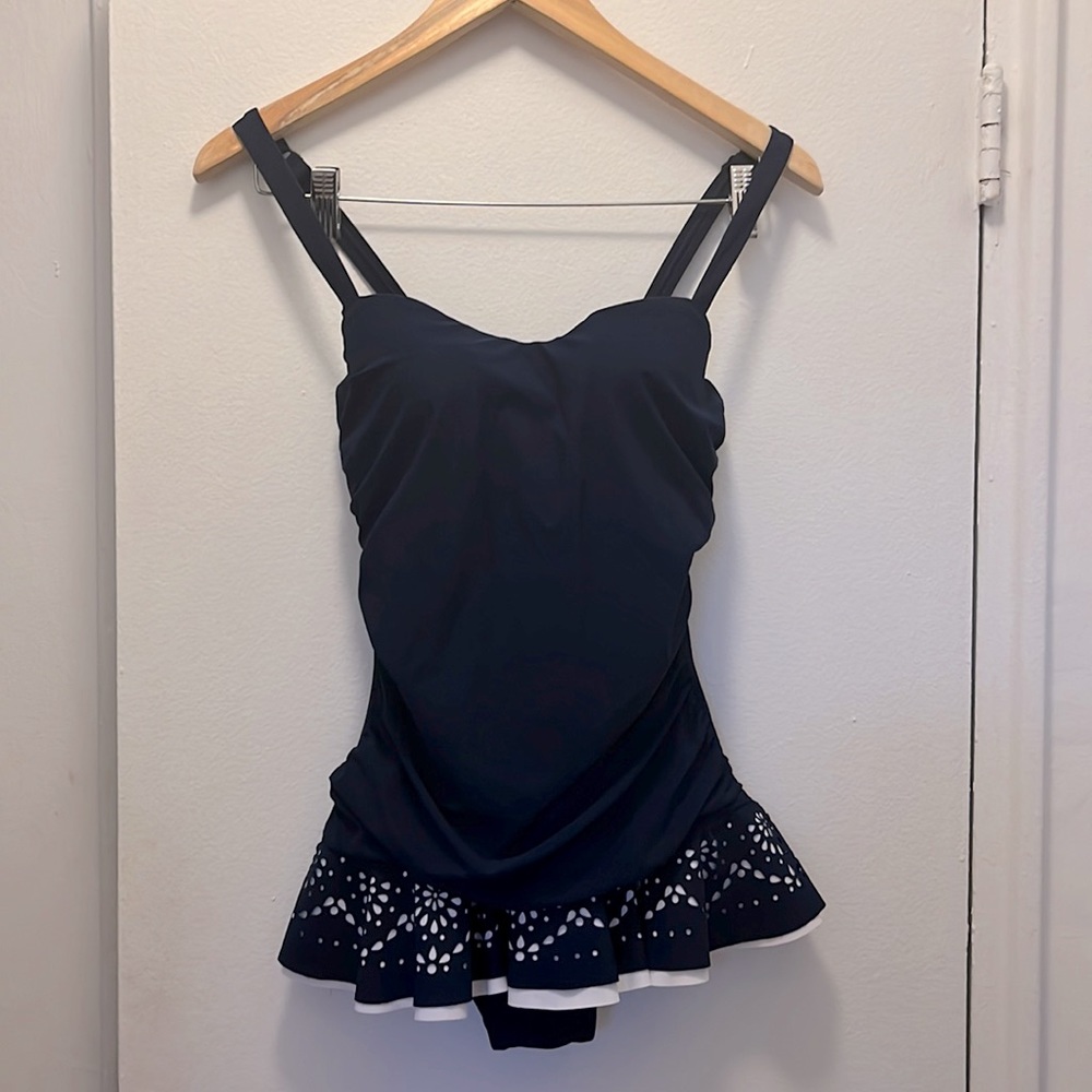 Profile navy skirted bathing suit w/ruffle